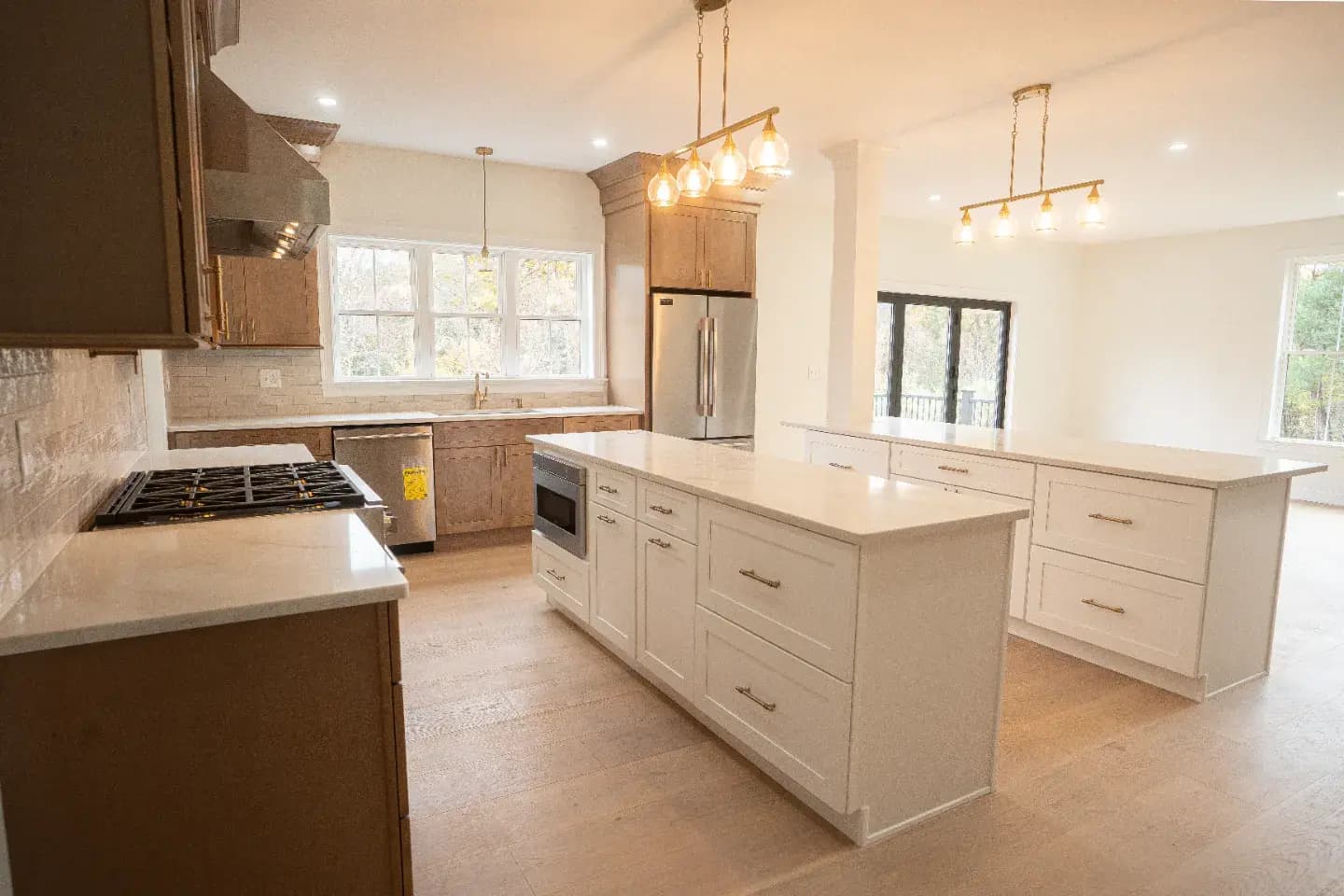 Driftwood white shaker kitchen with Calacatta Taj quartz