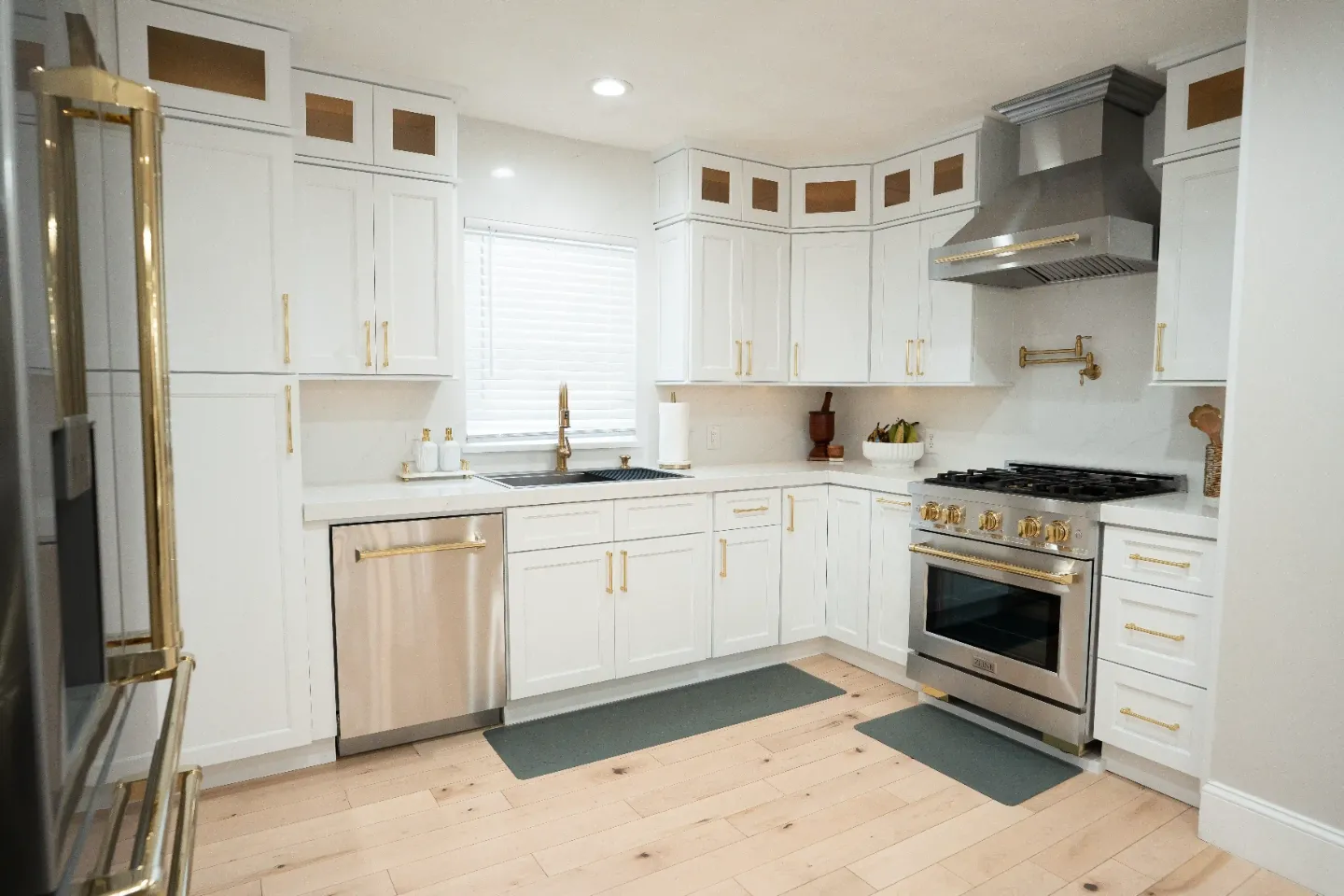 The Family Arrival Kitchen - detail 2