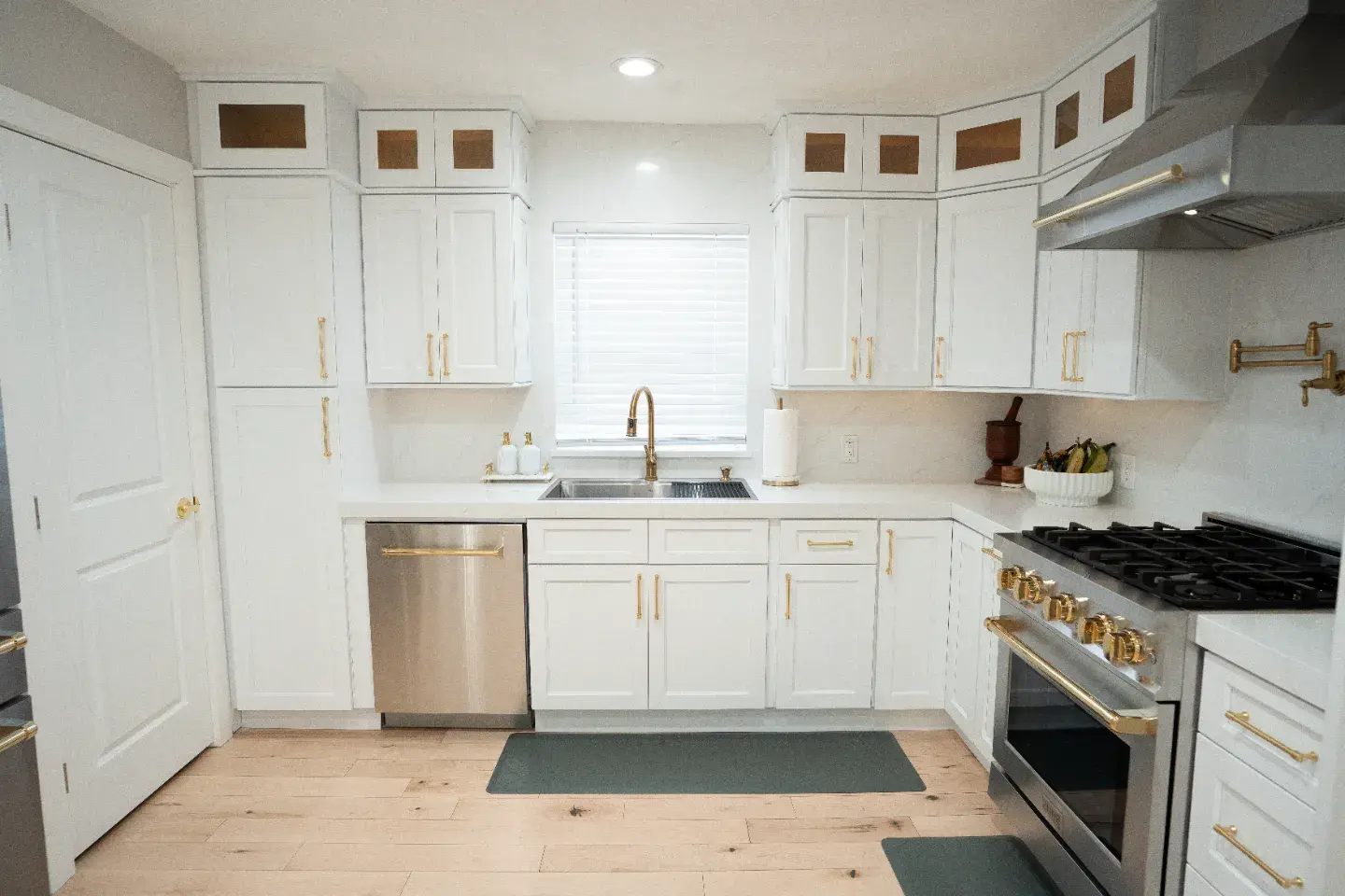 The Family Arrival Kitchen - detail 4